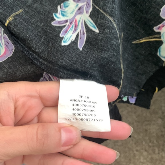 Vans Tropical Flower Print Button Down Top Black size S - Picture 6 of 9